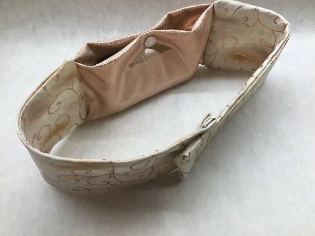 RoseGold insulin pump band by DazzlingPumpPouches - The Useless Pancreas