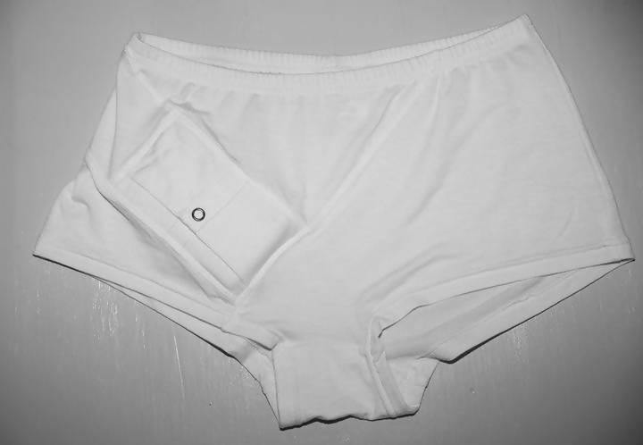 InsulWear™ Boxer Panties Women - Clothing/Underwear for Insulin Pump Users - White - The Useless Pancreas