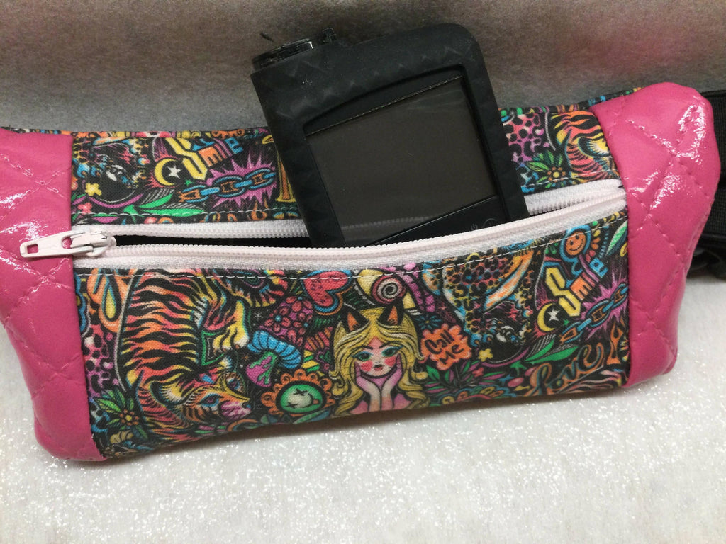 Insulin pump pouch belt Y2K hot pink doodle by DazzlingPumpPouches - The Useless Pancreas